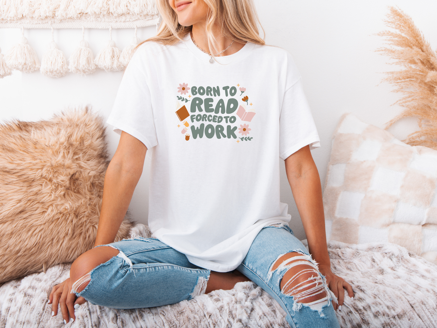 TSHIRT - BORN TO READ