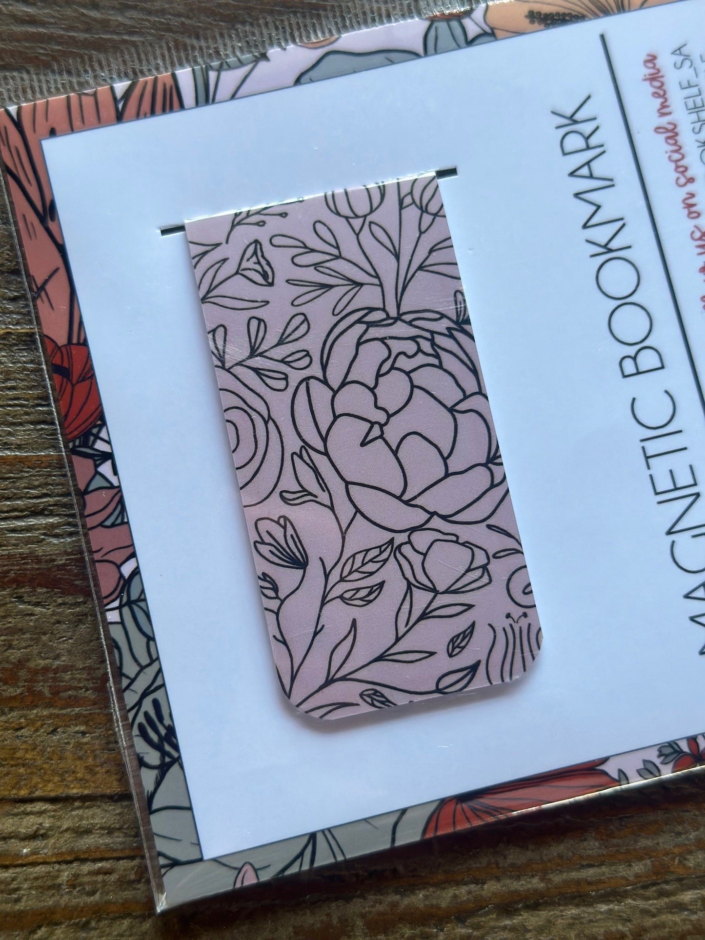 DUSTY PINK FLORAL MAGNETIC BOOKMARK