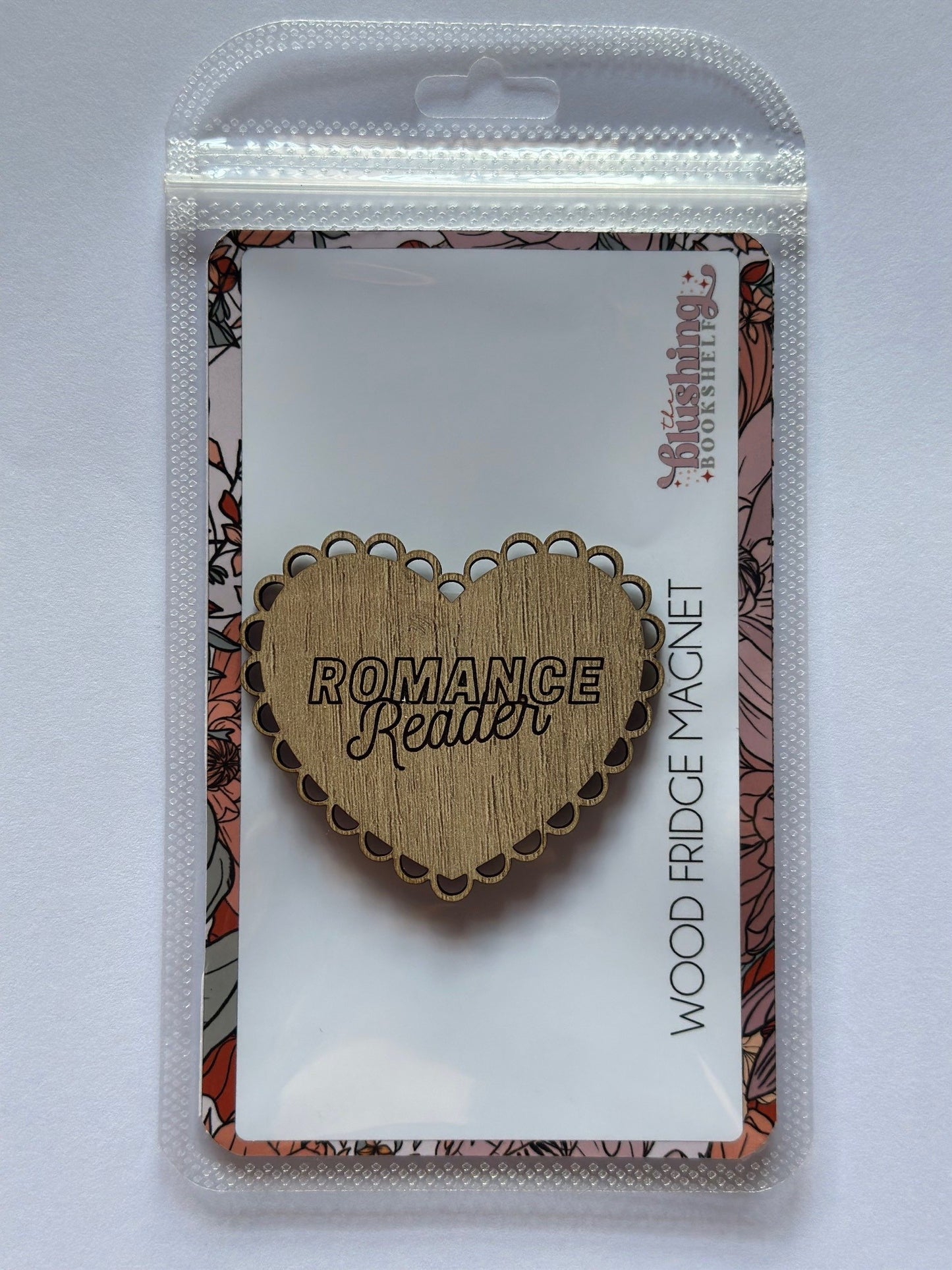 WOOD FRIDGE MAGNET - ROMANCE READER