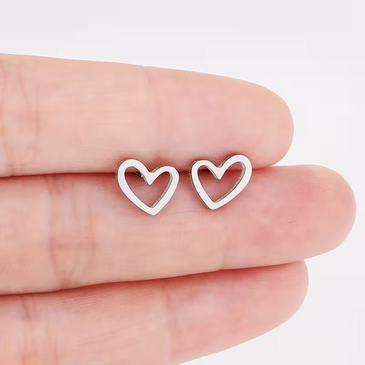 HEART STUD EARINGS (STAINLESS STEEL)